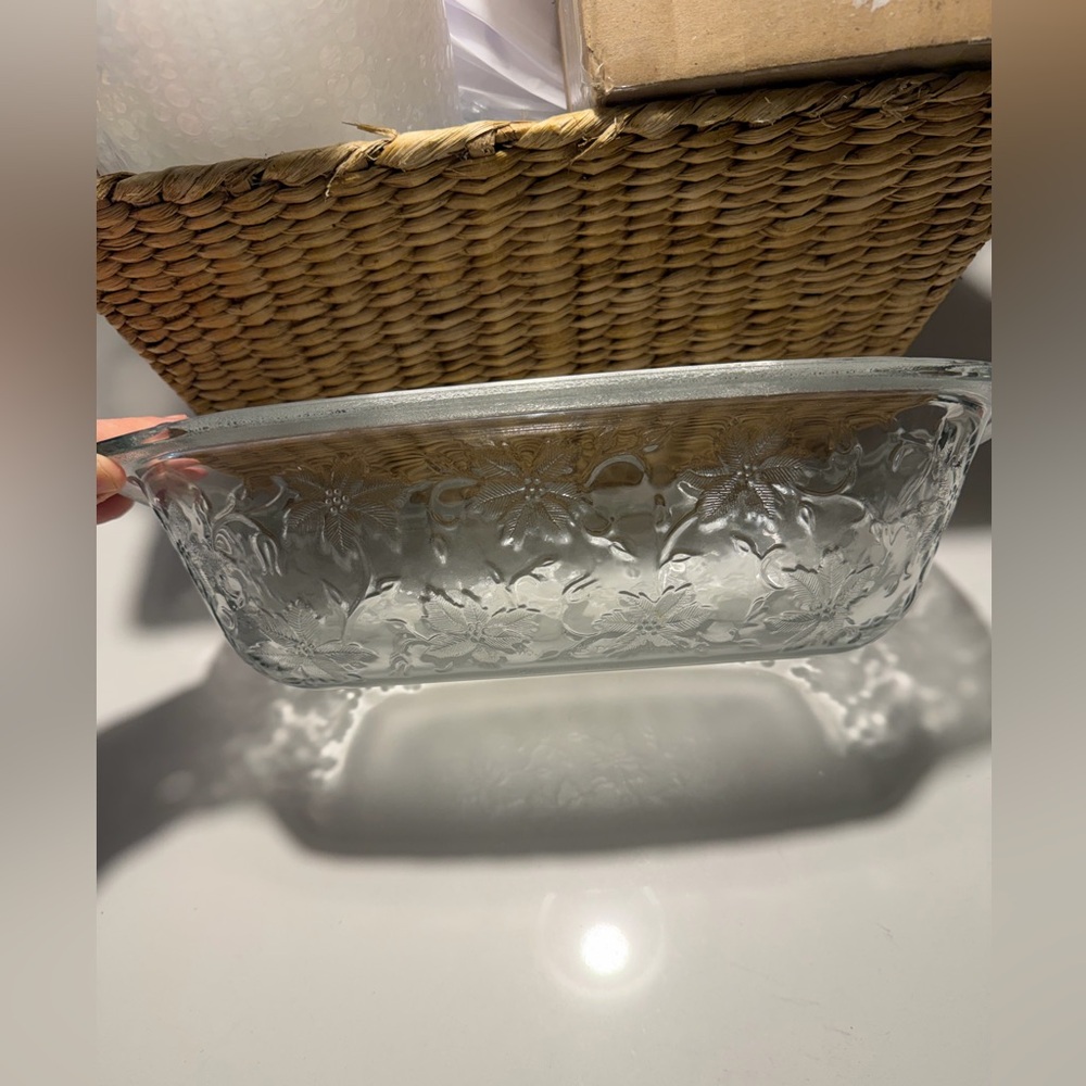 VTG Princess House Fantasia clear crystal embossed poinsettia baking dish